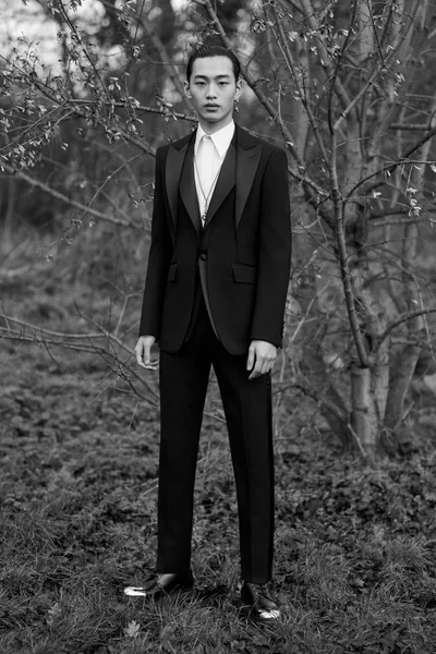 Look 30